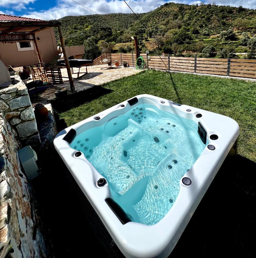 Ampelos Cretan Villa - Private Pool & Heated Ozone Jacuzzi Yerolákkos Eksteriør bilde