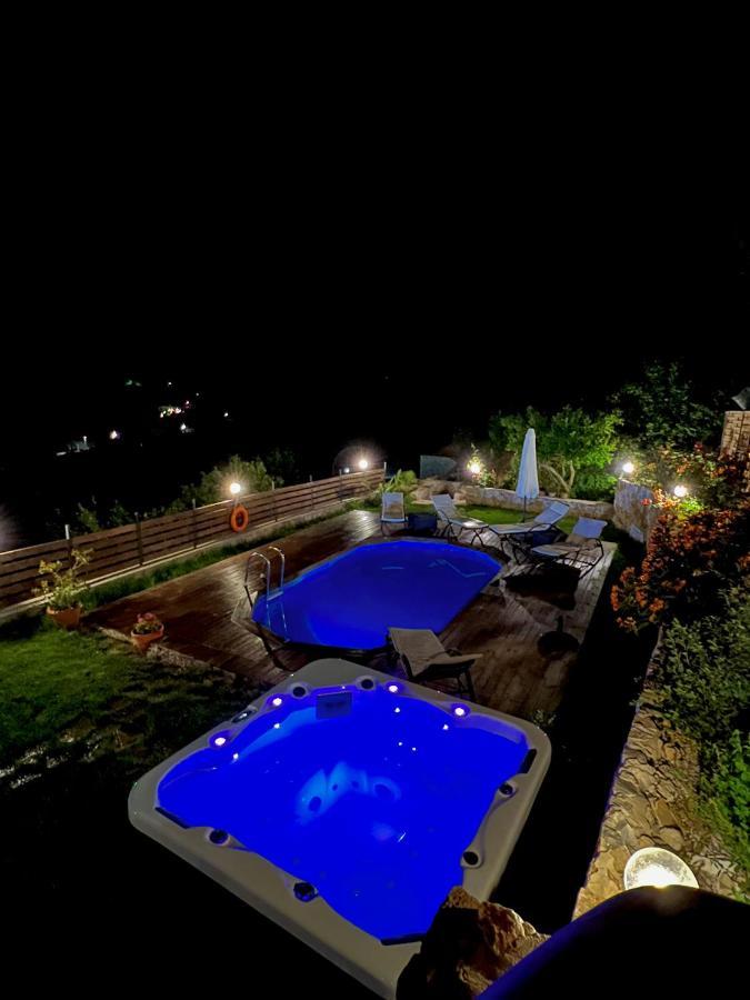 Ampelos Cretan Villa - Private Pool & Heated Ozone Jacuzzi Yerolákkos Eksteriør bilde